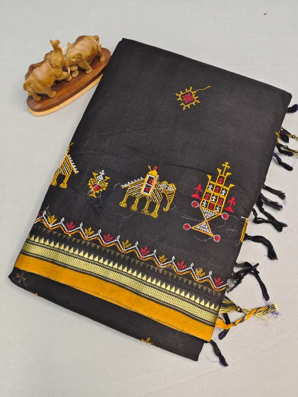 Black_Kasuti_Embroidered_Narayanapet_Pure_Cotton_saree