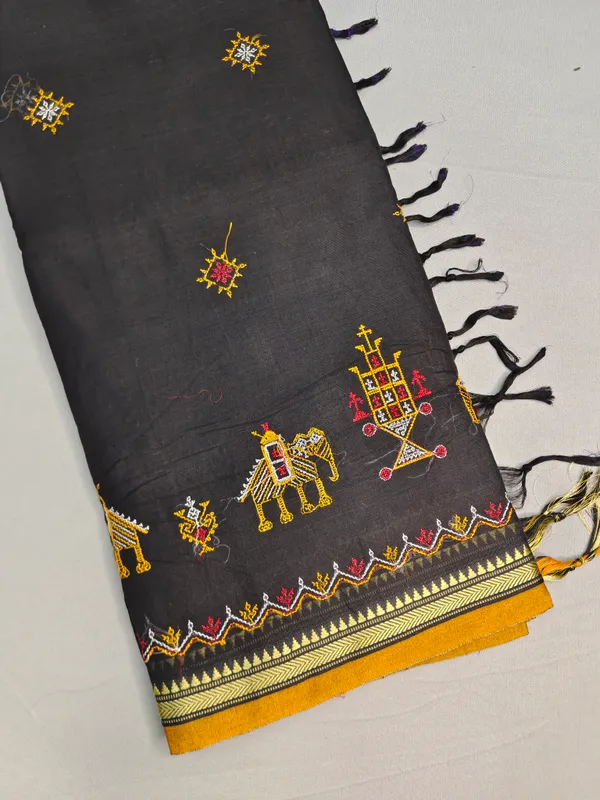 Black_Kasuti_Embroidered_Narayanapet_Pure_Cotton_saree