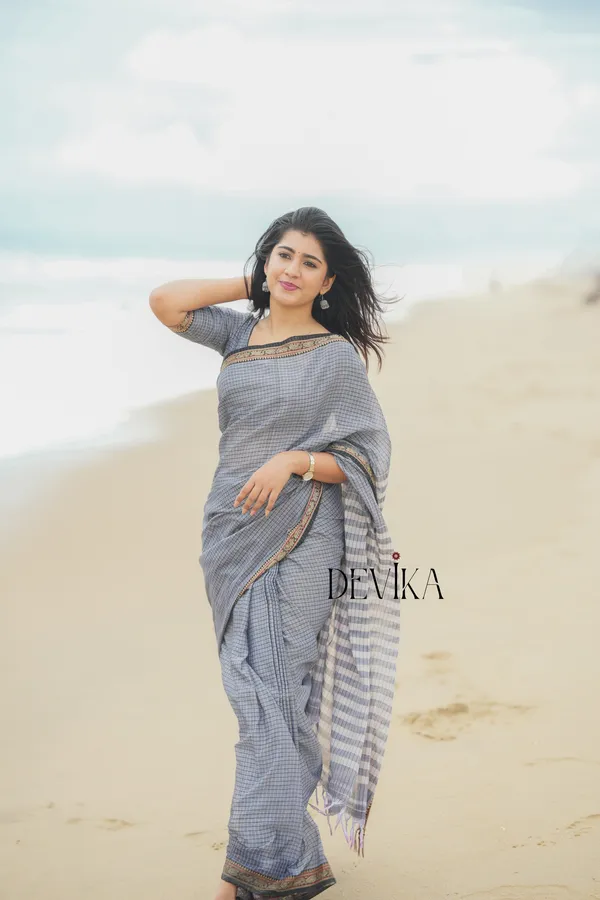 Deepali_Grey_checked_Pattern_Narayanpet_Pure_cotton_saree