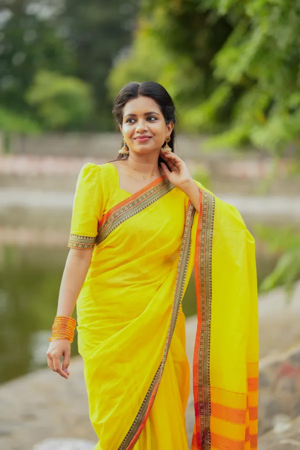 Goutami_Yellow_Narayan_Peth_Pure_Cotton_Saree