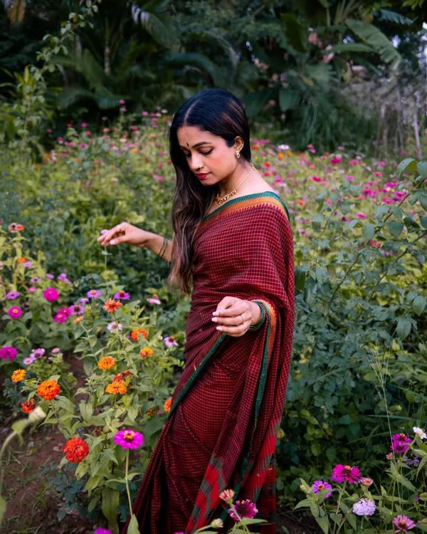 Maroon_Ashwini_Checked_Pattern_Narayanpet_Pure_Cotton_saree