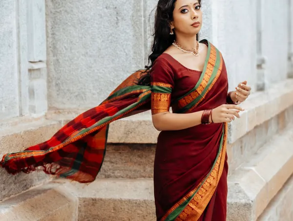 Maroon_Peacock_Narayanpet_Pure_cotton_saree
