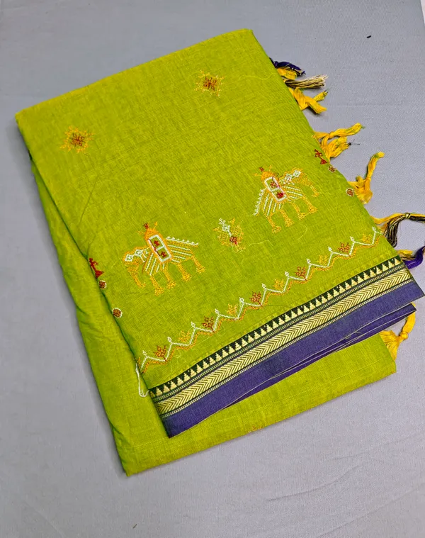 Parrot_Green_Kasuti_Embroidered_Narayanapet_Pure_Cotton_saree