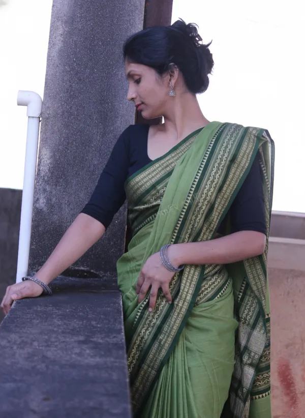 Pista_Orissa_Border_Narayanpet_Pure_Handloom_Cotton_Sarees_with_Running_blouse_piece