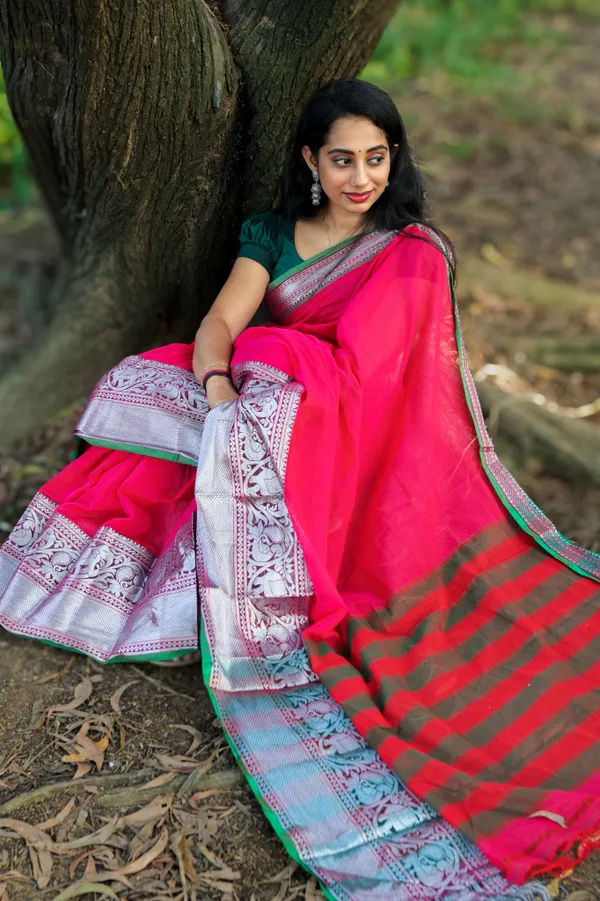 Rani_Pink_Narayanpet_Pure_Cotton_saree_with_Running_blouse_piece_(Same_as_Saree)