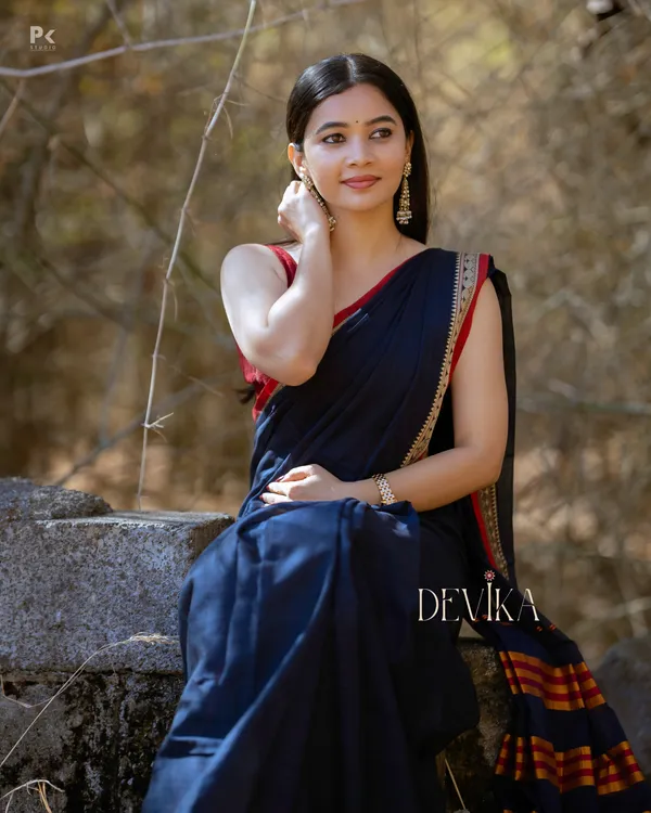 Steel_Grey_Mayuri_Exclusive_Devika_Cotton_Saree