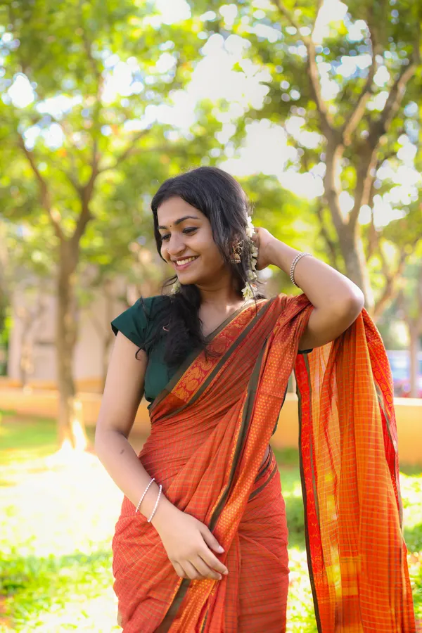 VAISHNAVI_Orange_Checked_Pattern_Narayanpet_Pure_Cotton_saree