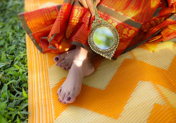 VAISHNAVI_Orange_Checked_Pattern_Narayanpet_Pure_Cotton_saree