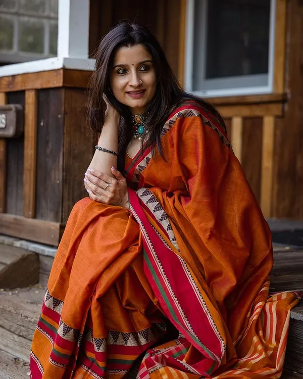 Orange_Rangoli_Border_Narayanpet_Pure_Handloom_Cotton_Sarees_with_Running_blouse_piece