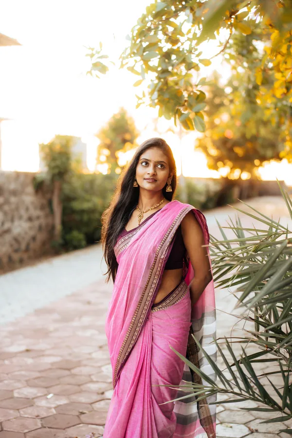 gouthami_pinkish_grey__Narayanpet_Pure_Handloom_Cotton_Sarees_with_Running_blouse_piece