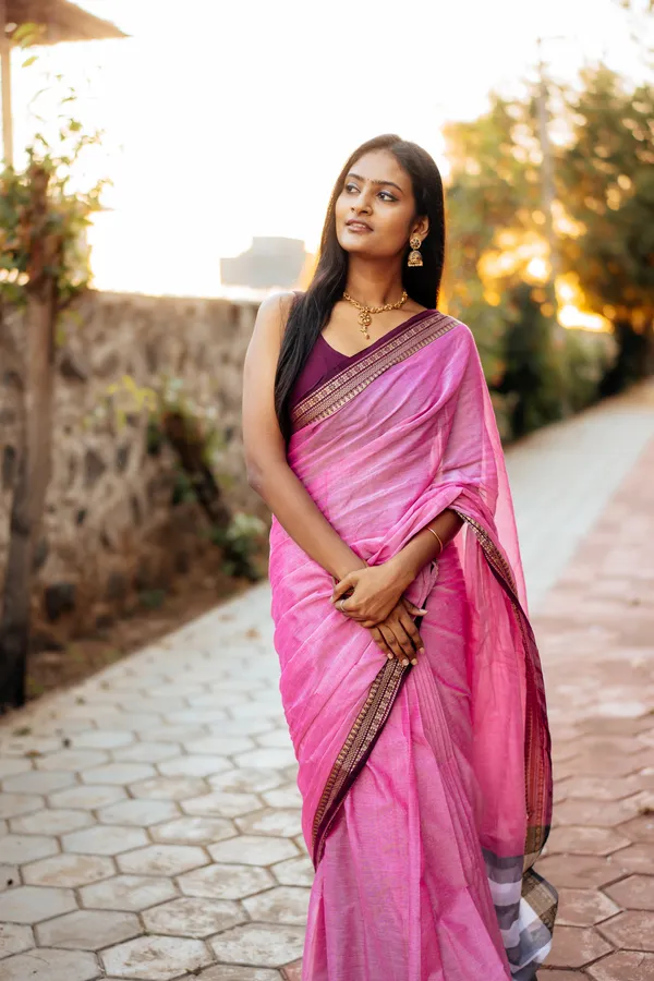 gouthami_pinkish_grey__Narayanpet_Pure_Handloom_Cotton_Sarees_with_Running_blouse_piece