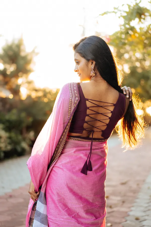 gouthami_pinkish_grey__Narayanpet_Pure_Handloom_Cotton_Sarees_with_Running_blouse_piece