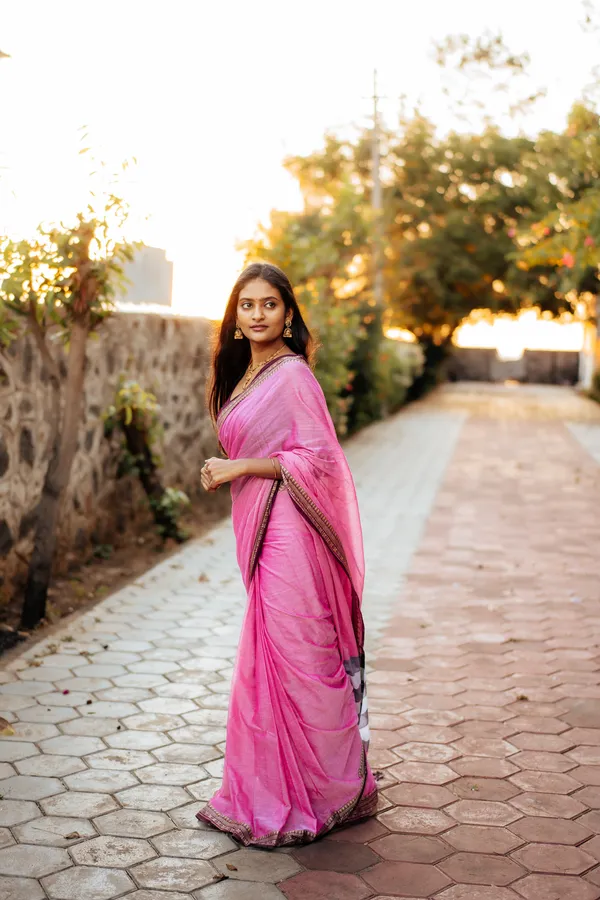 gouthami_pinkish_grey__Narayanpet_Pure_Handloom_Cotton_Sarees_with_Running_blouse_piece