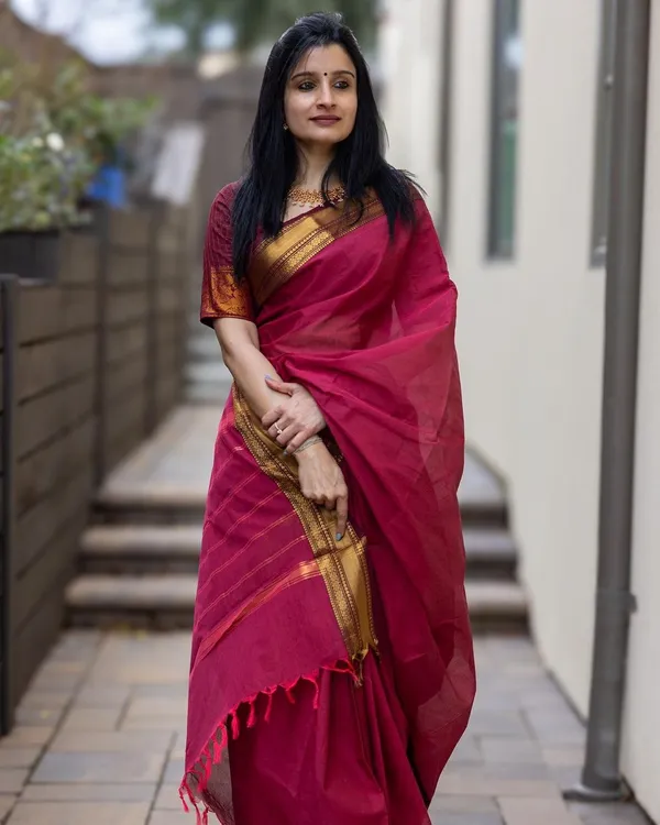 Dhanashir_Rani_pink_Narayanpeth_Pure_cotton_saree_with_Running_blouse_piece_(Same_as_body)