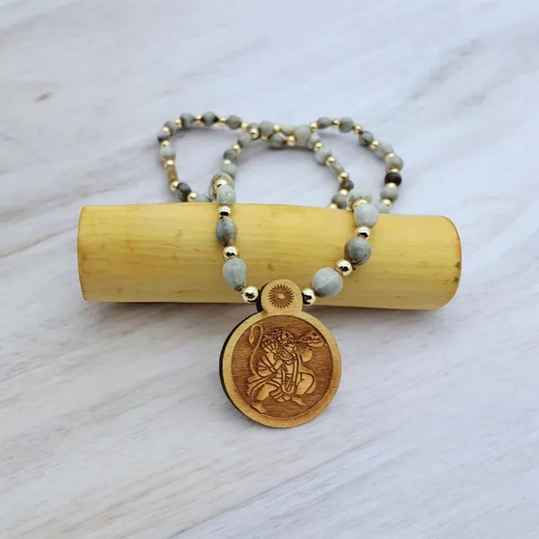Wooden_Carving_Hanuman_ji_Pendant_with_Vaijayanti_Mala_(Hanu.R.vj)