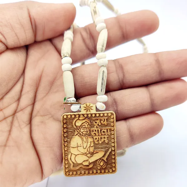 Wooden_Carving_Hanuman_ji_Pendant_with_Tulsi_Kanthi_Mala_(Hanu.S.T1)