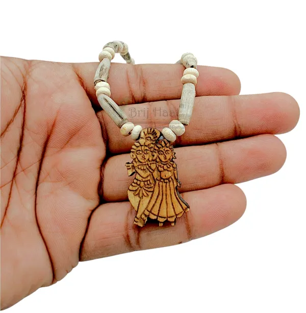 Wooden_Carving_Radha_Krishna_Pendant_with_Tulsi_kanthi_Mala_(RK.V1.T1)