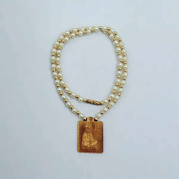 Wooden_Carving_Hanuman_ji_Pendant_with_White_Pearl_mala_(Hanu.S.Wcry)