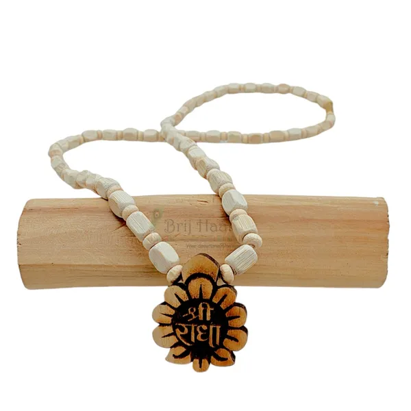 Wooden_Carving_Shree_Radha_Pendant_with_Tulsi_kanthi_Mala_(Sradha.W1)