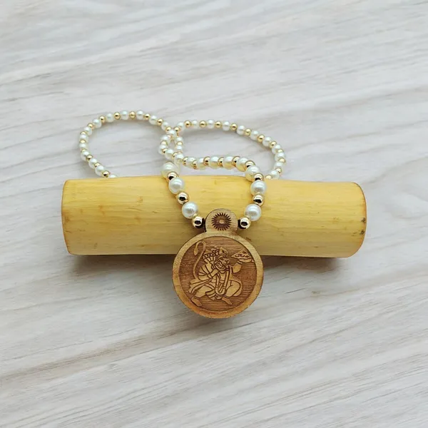 Wooden_Carving_Hanuman_ji_Pendant_with_White_Pearl_mala_(Hanu.R.Wcry)