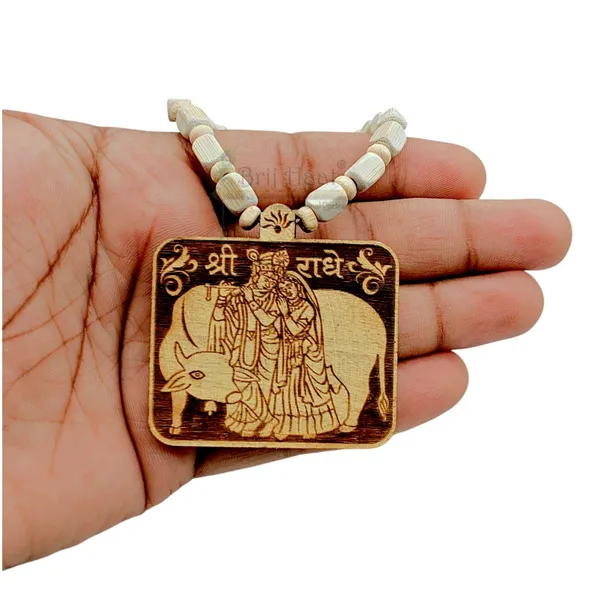 Wooden_Carving_Radha_Krishna_Pendant_with_Tulsi_kanthi_Mala_(Rkcow.W1)