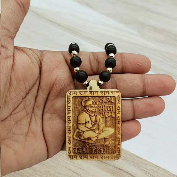 Wooden_Carving_Hanuman_Ji_pendant_with_Black_crystal_chain_(Hanu.M.Bcry)