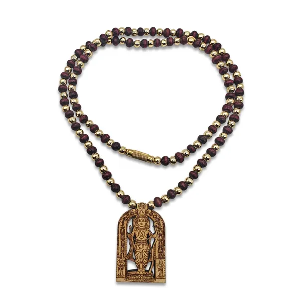 Wooden_Carving_Shree_Ram_Lala_pendant_with_Lal_Chandan_chain_(Ram.Lal.Chn)