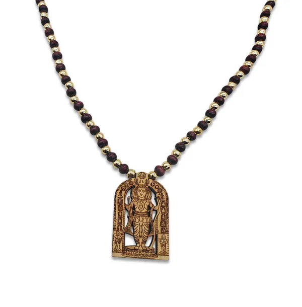 Wooden_Carving_Shree_Ram_Lala_pendant_with_Lal_Chandan_chain_(Ram.Lal.Chn)