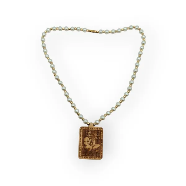 Wooden_Carving_Hanuman_Ji_Pendant_with_White_Pearl_mala_(Hanu.M.Wcry)