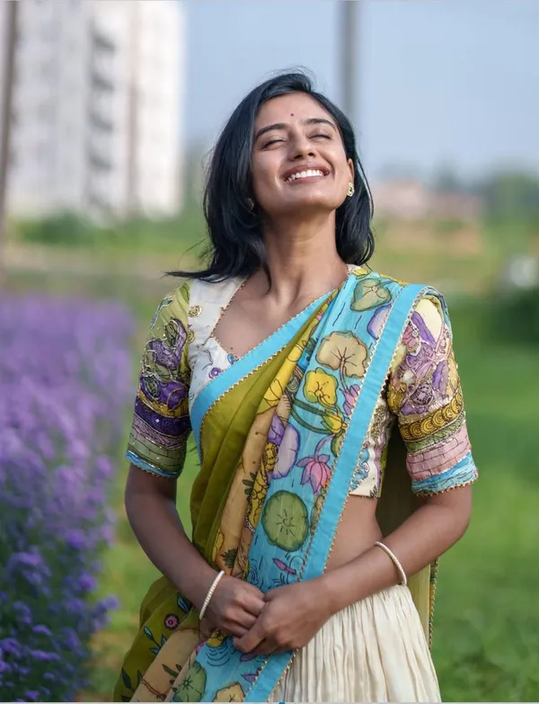 Multicolor_Elegant_Kalamkari_Printed_Lehenga_Choli_with_Hand_Embroidery_Fully_Stitched