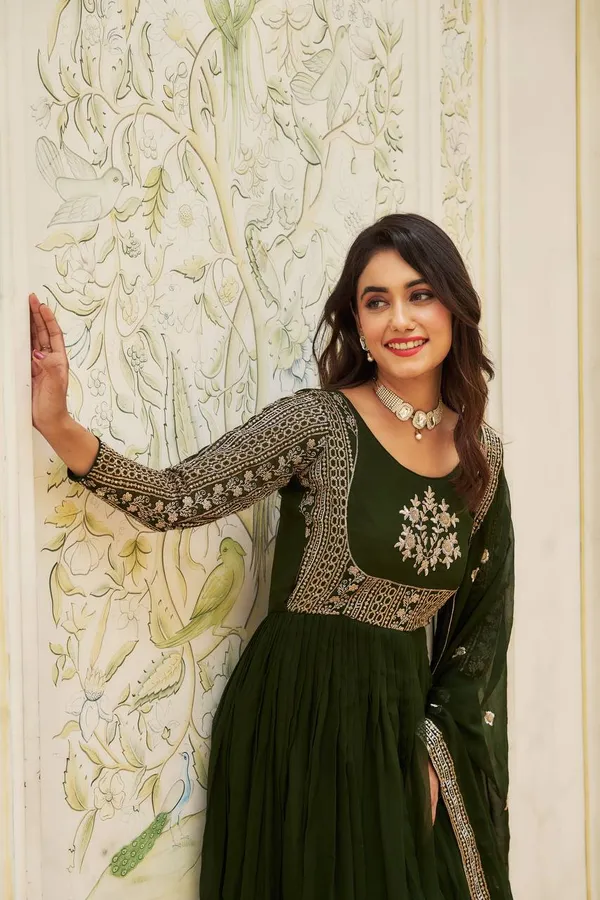 Green_Faux_Georgette_Gown_&_Dupatta_Set_With_Heavy_Sequin_&_Embroidery_Work
