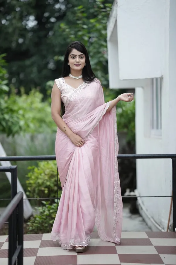 Soft_Chiffon_With_Weaving_Zari_Line_Saree_With_Unstitched_Blouse_Piece