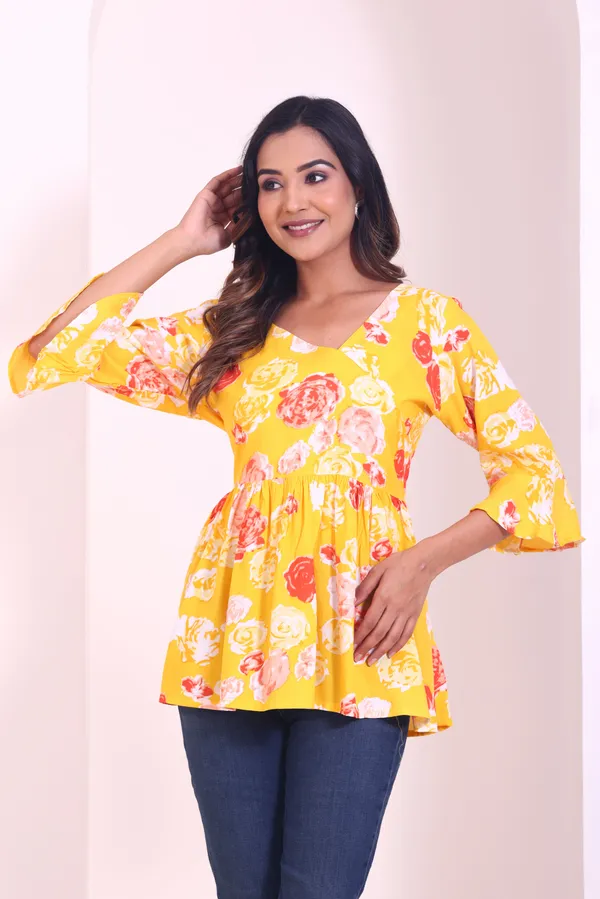 Women_Ethnic_Yellow_Printed_Short_Kurta