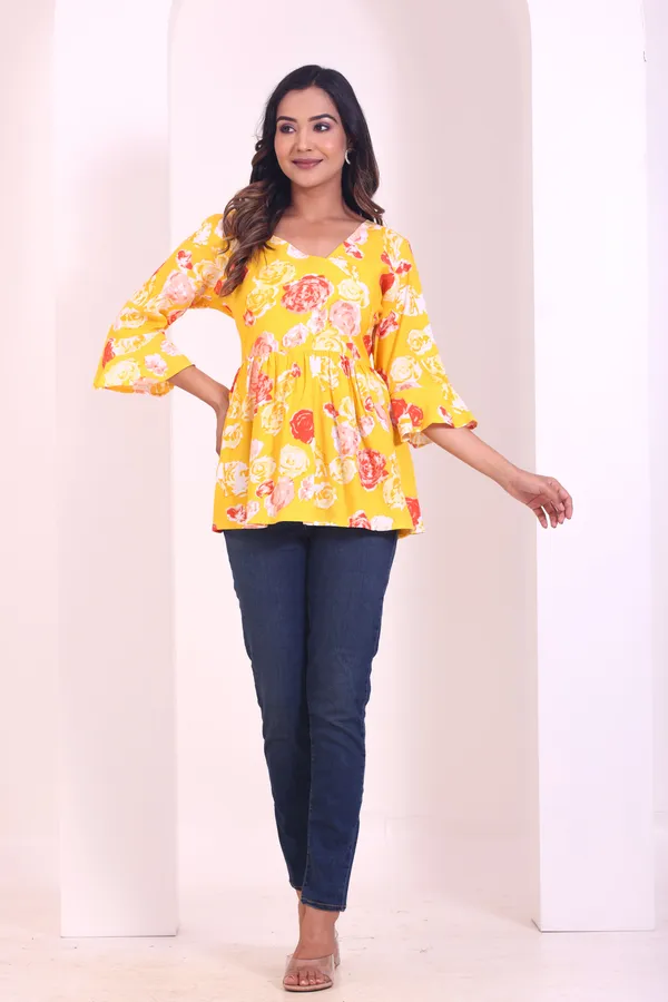 Women_Ethnic_Yellow_Printed_Short_Kurta