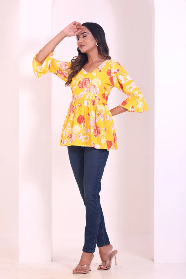 Women_Ethnic_Yellow_Printed_Short_Kurta