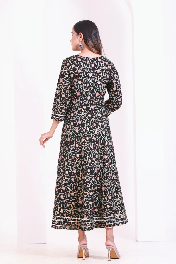 Smartyhub_Women's_Black_Gold_Printed_Gown