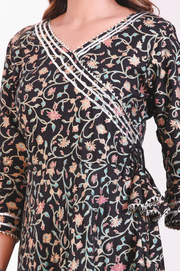 Smartyhub_Women's_Black_Gold_Printed_Gown