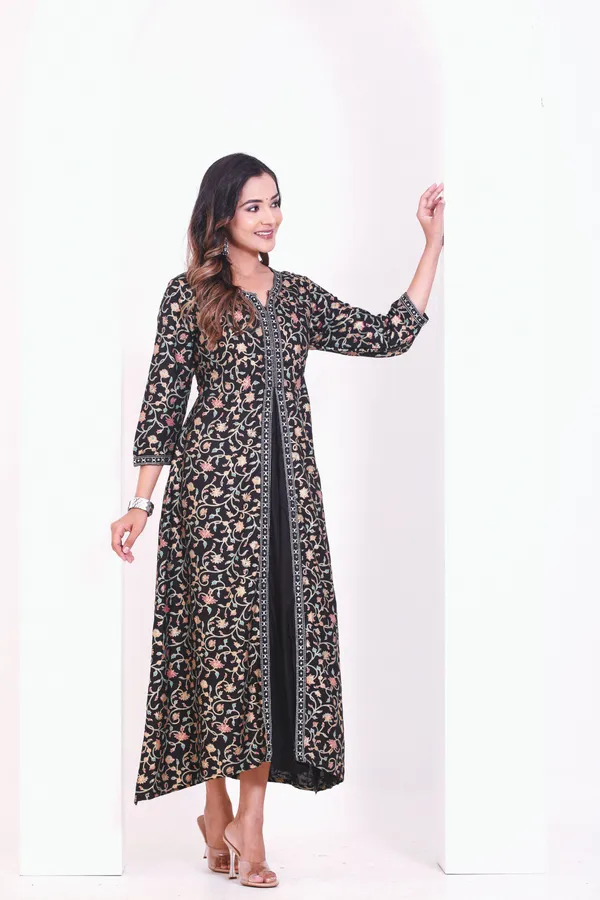 Trendy_Women_Black_Foil_Printed_Lace_Border_Gown_