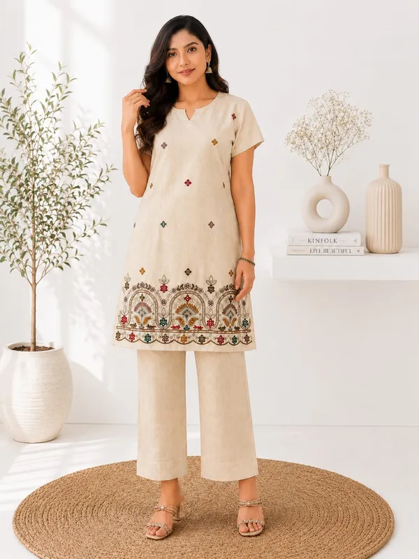 Floral_Fiesta_With_Handwork_Khadi_Cotton_Kurti_And__Palazzo