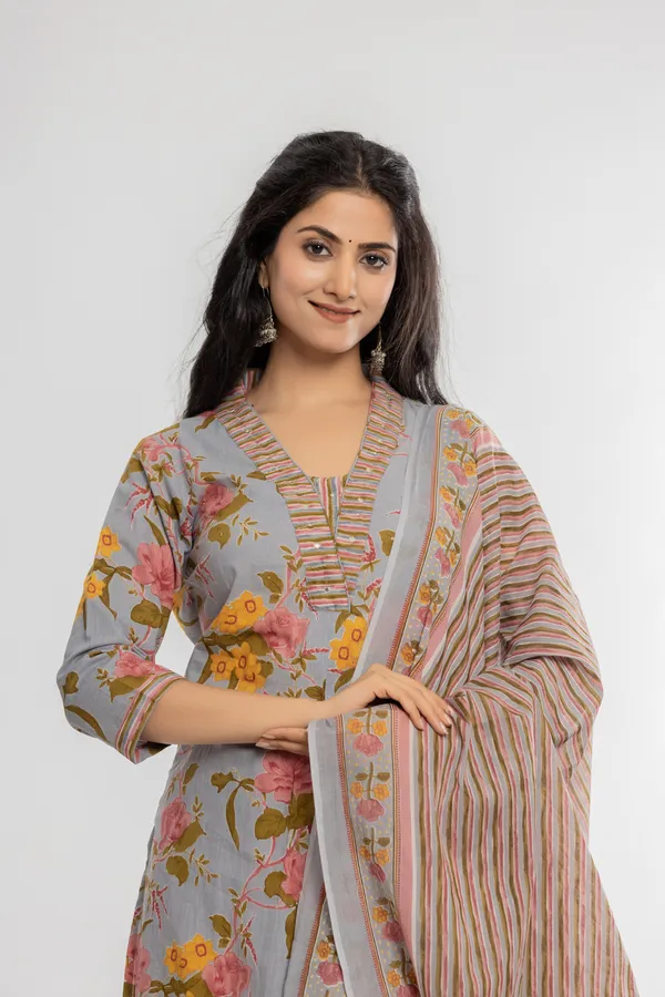 Grey_Premium_Cotton_Floral_Print_Kurti_Set_For_Women_&_Girls