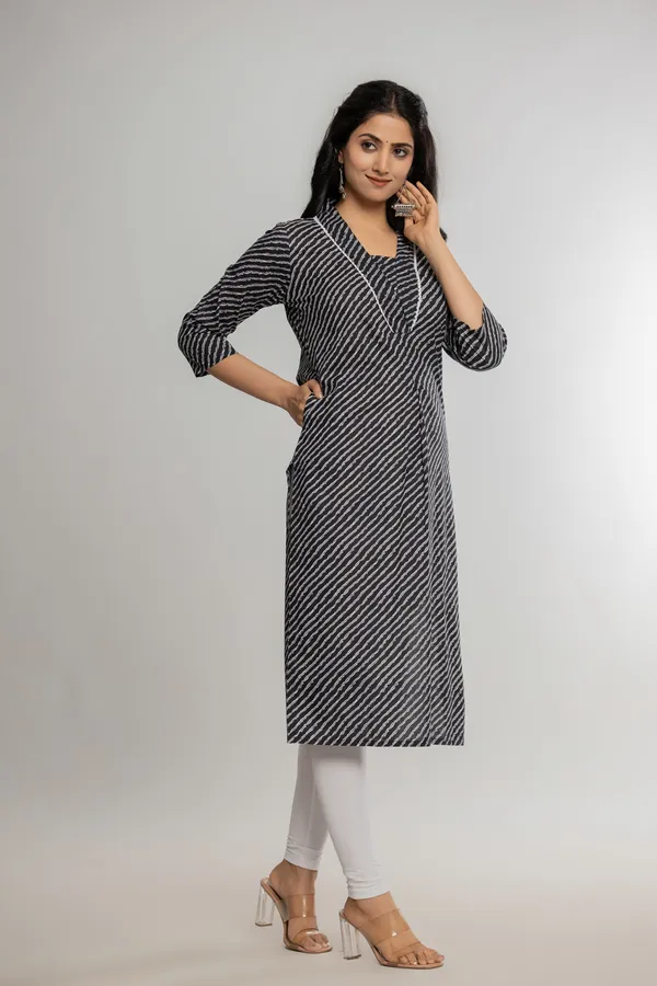 Black_Premium_Cotton_Lahriya_Print_Kurti_For_Women_&_Girls