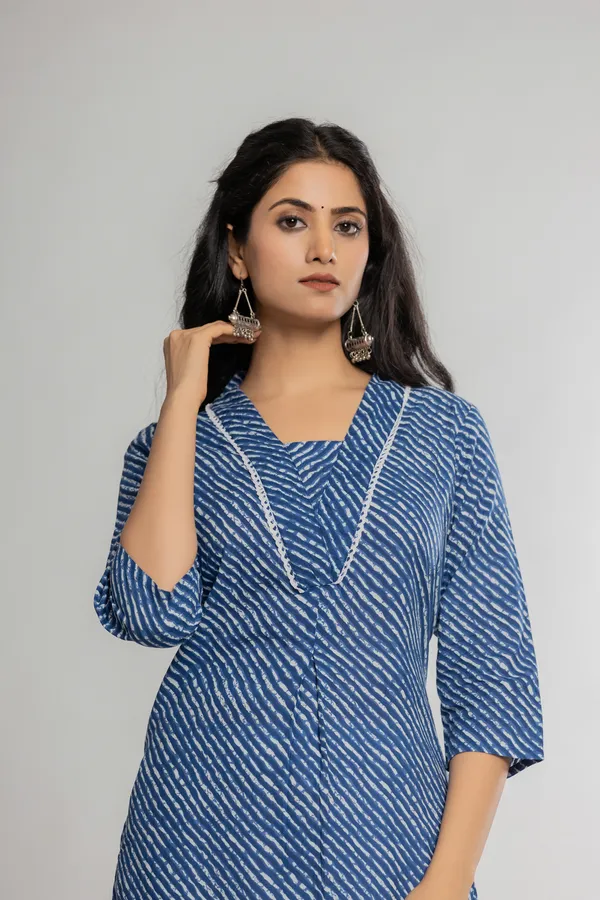 Navy_Blue_Premium_Cotton_Lahriya_Print_Kurti_For_Women_&_Girls
