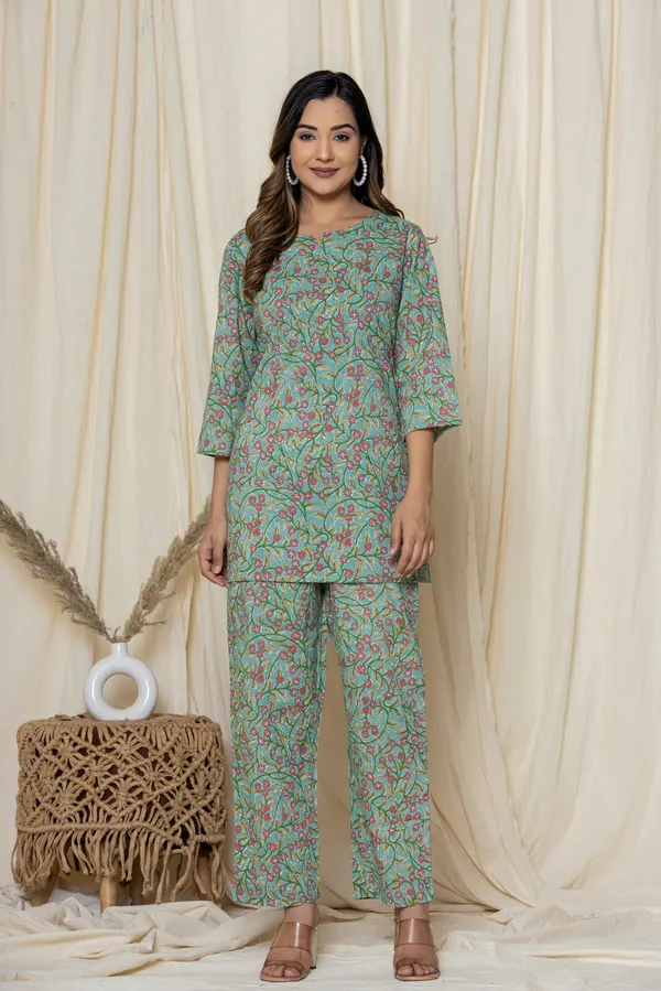 Green_Premium_Cotton_Floral_Print_Night_Suit_For_Women_&_Girls