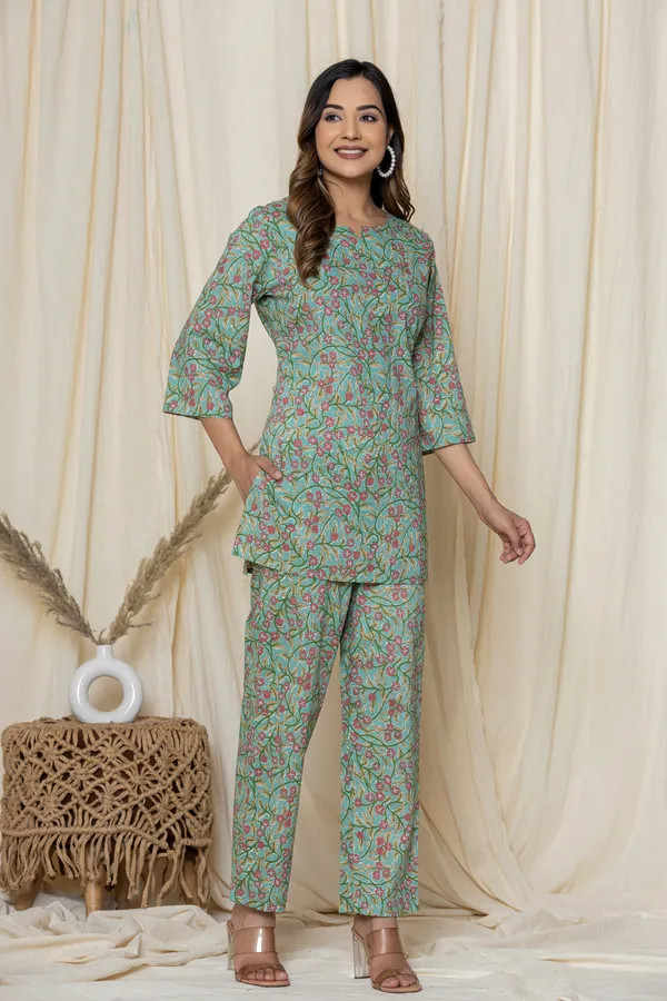 Green_Premium_Cotton_Floral_Print_Night_Suit_For_Women_&_Girls