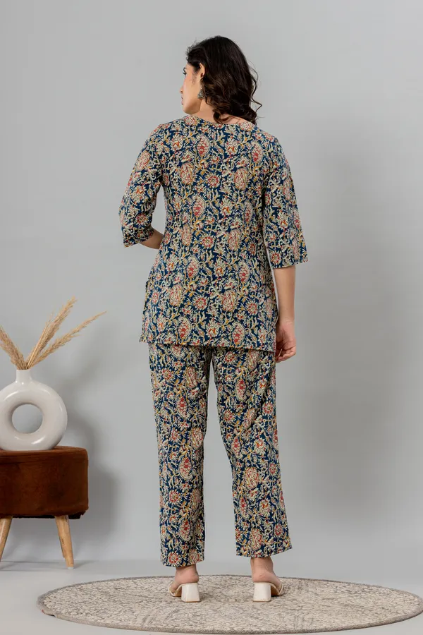 Multicolor_Cotton_Printed_Night_Suit_Set_For_Women
