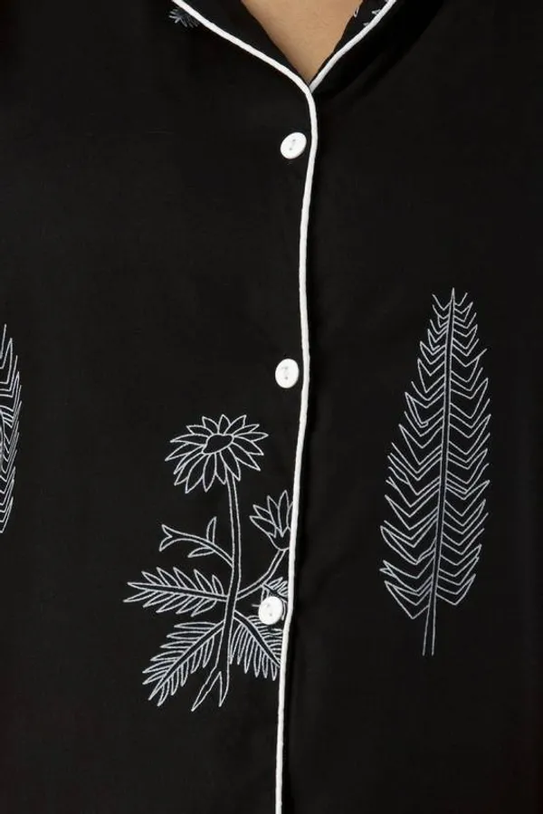 Black_Rayon_Printed_Night_Suit_Set_For_Women