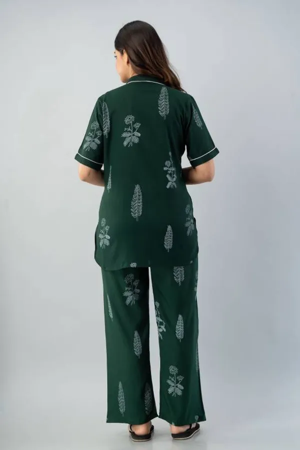 Green_Rayon_Printed_Night_Suit_Set_For_Women