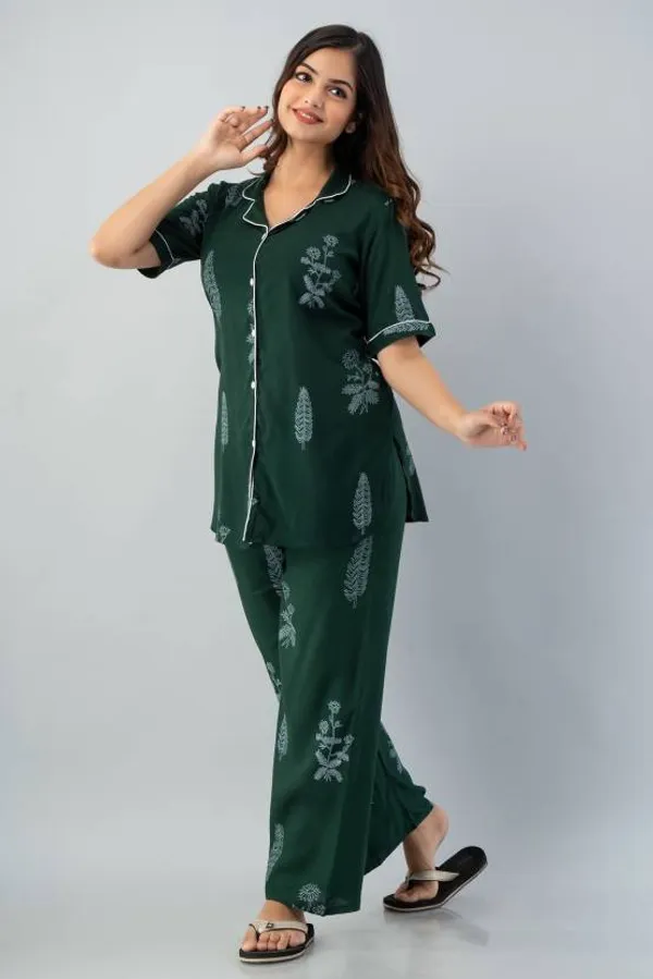 Green_Rayon_Printed_Night_Suit_Set_For_Women