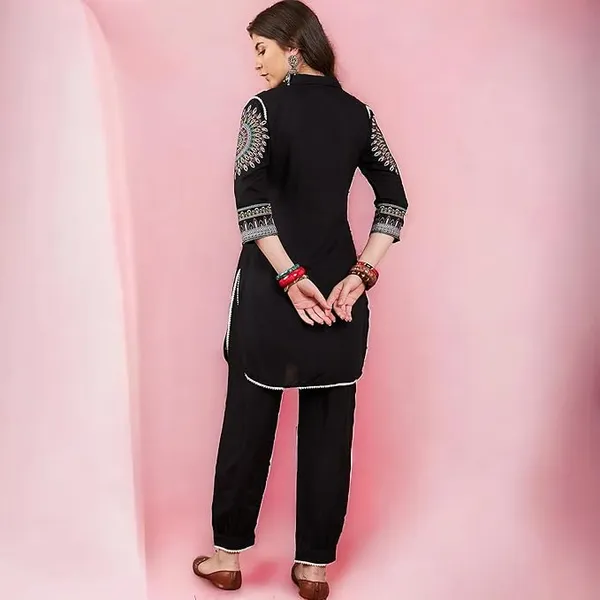 Black_Rayon_Printed_Ethnic_Suit_Set_For_Women