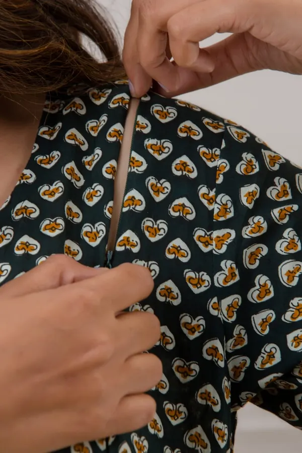 BLACK_PRINTED_MATERNITY_DRESS